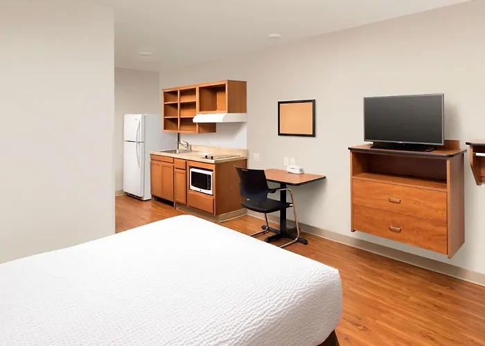 Woodspring Suites Merrillville