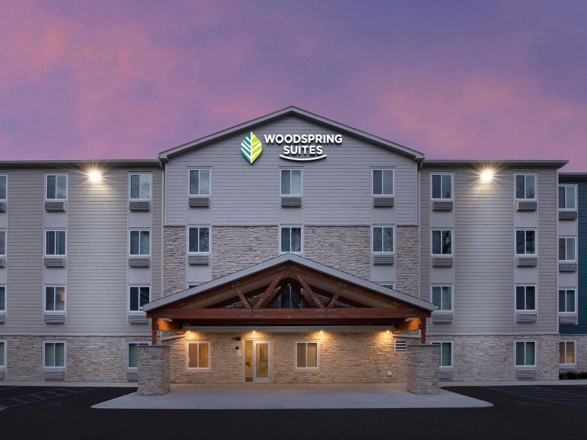 Woodspring Merrillville